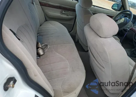 2000 Mercury Grand Marquis Gs z USA, uszkodzony, nr VIN 2MEFM74W5YX627472